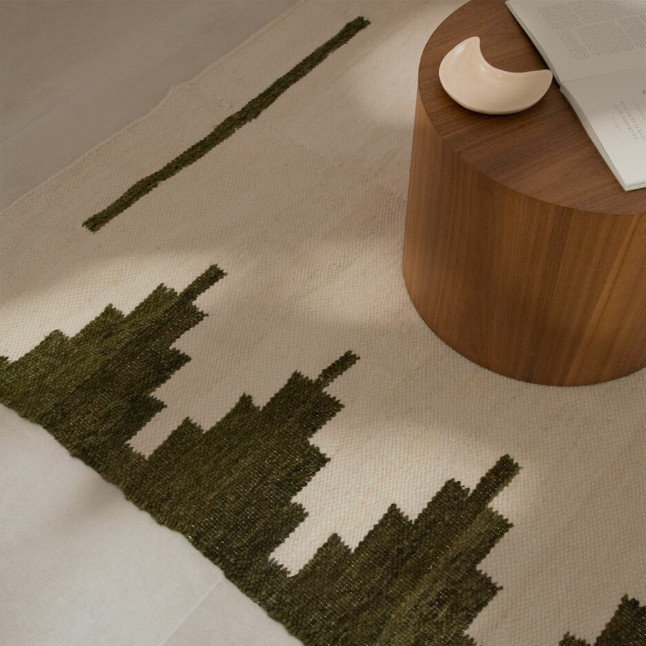 Tapis artisanal en laine vert kaki Finca Home